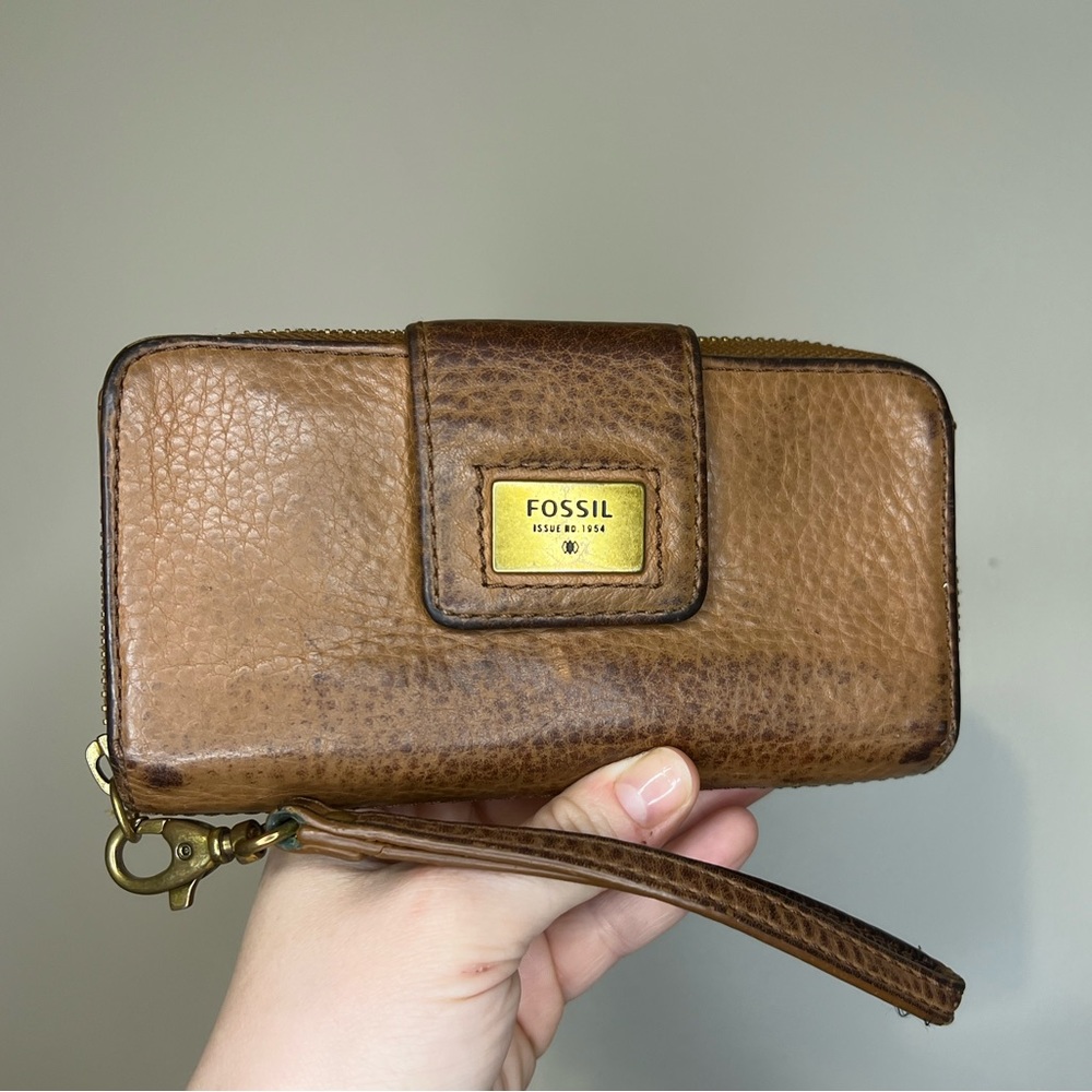 Fossil Cowhide Leather Brown Vintage Perfectly Worn Wallet Zipper